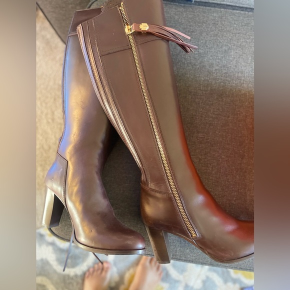 High end Fairfax and Favor Regina riding boot. Beautiful, never worn. - Picture 3 of 3